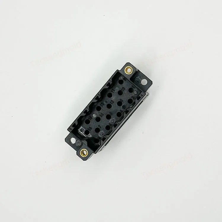 特诚科技PBT精密注塑件实拍 3